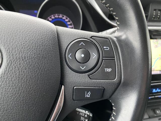 Toyota AURIS Touring Sports 1.8 Hybrid Dynamic Go + Trekhaak , NL auto