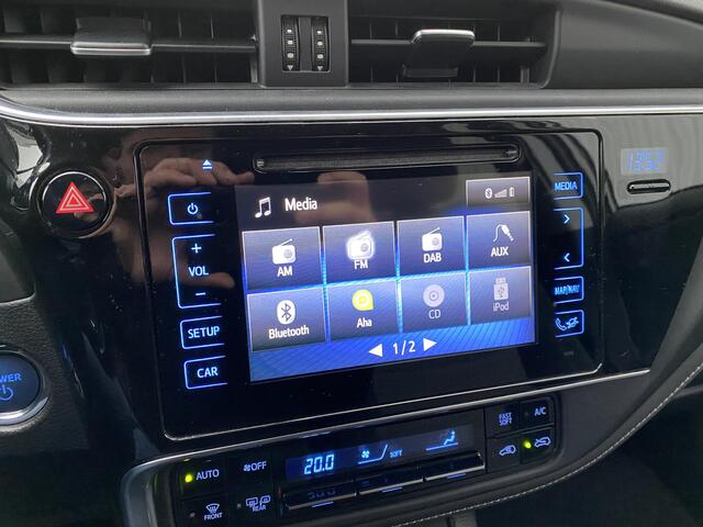 Toyota AURIS Touring Sports 1.8 Hybrid Dynamic Go + Trekhaak , NL auto