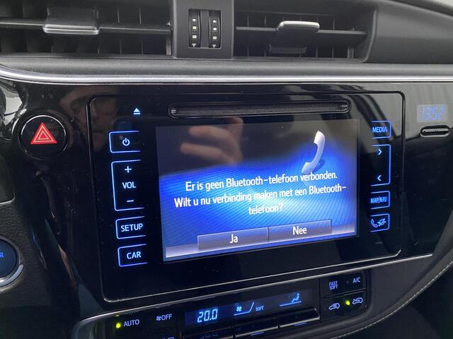 Toyota AURIS Touring Sports 1.8 Hybrid Dynamic Go + Trekhaak , NL auto