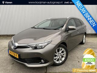 toyota-auris-touring-sports-1.8-hyb