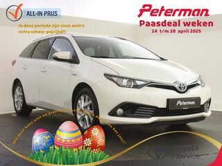toyota-auris-1.8-hybrid-trend--pan