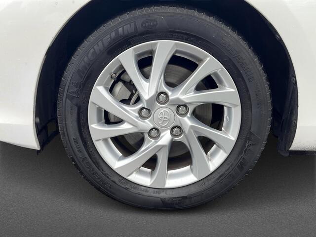 Toyota AURIS 1.8 Hybrid Trend