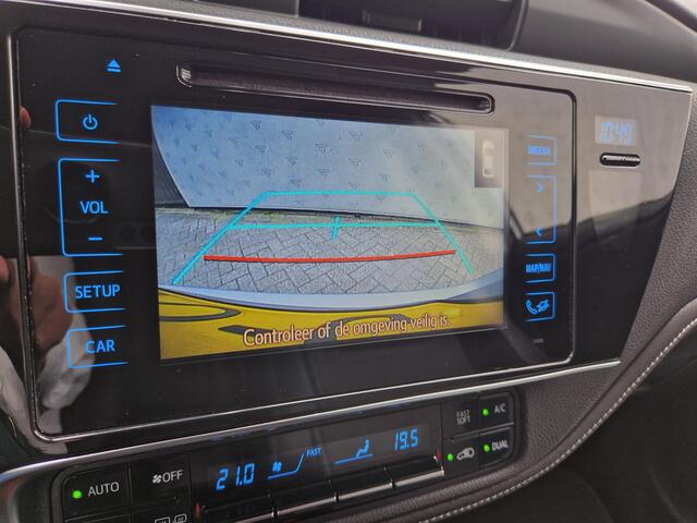 Toyota AURIS Touring Sports 1.8 Hybrid | Camera | Clima | Stoelverwarming | PDC | Cruise | Pano |