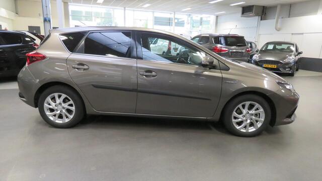 Toyota AURIS 1.8 Hybrid Dynamic ,NAVIGATIE,EATC,CRUISE.Als NIEUW 51998KM