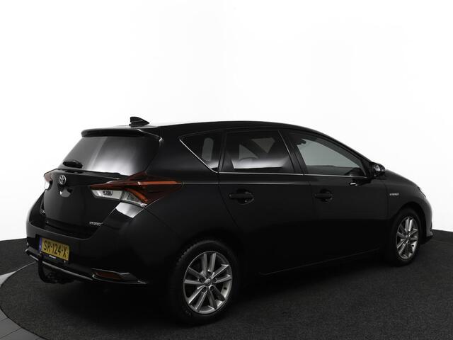 Toyota AURIS 1.8 Hybrid Dynamic Go | Cruise Control | Climate Control | Navigatie | Trekhaak | Achteruitrijcamera |