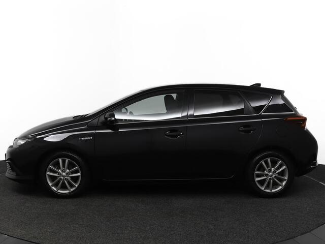 Toyota AURIS 1.8 Hybrid Dynamic Go | Cruise Control | Climate Control | Navigatie | Trekhaak | Achteruitrijcamera |