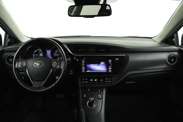Toyota AURIS 1.8 Hybrid Dynamic Go | Cruise Control | Climate Control | Navigatie | Trekhaak | Achteruitrijcamera |