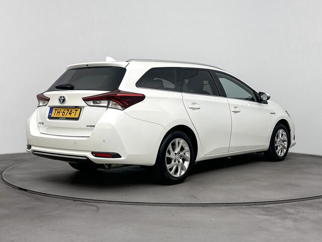 Toyota AURIS Touring Sports 1.8 Hybrid Energy Plus | Navigatie | Comfortstoelen |