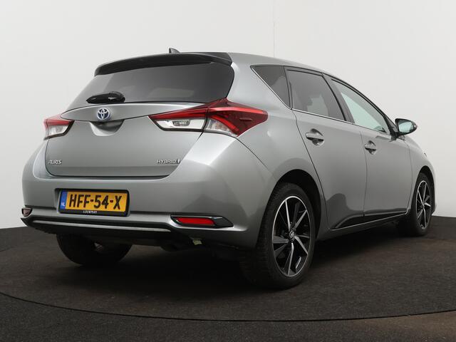 Toyota AURIS 1.8 Hybrid Black Edition | Camera | Cruise Control | Climate Control |