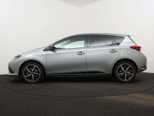 Toyota AURIS 1.8 Hybrid Black Edition | Camera | Cruise Control | Climate Control |
