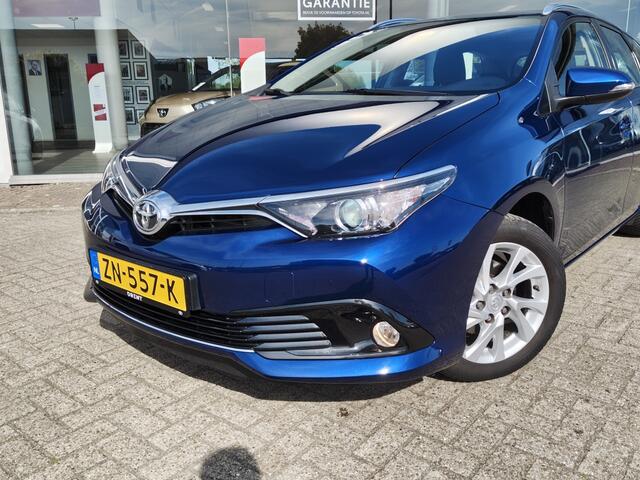 Toyota AURIS 1.2T Active | Trekhaak | Navi | All-Season | Cruise Control |