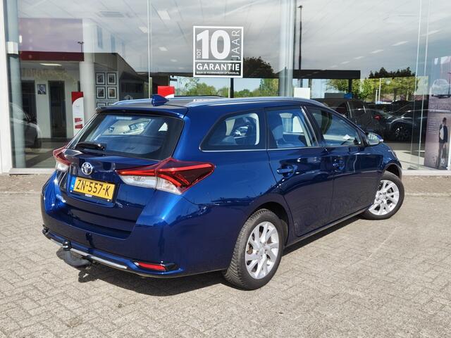 Toyota AURIS 1.2T Active | Trekhaak | Navi | All-Season | Cruise Control |