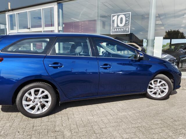 Toyota AURIS 1.2T Active | Trekhaak | Navi | All-Season | Cruise Control |