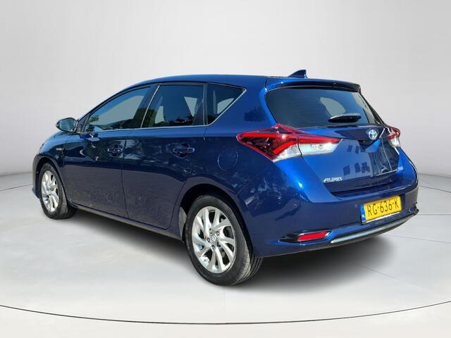 Toyota AURIS 1.8 Hybrid Executive | Volledige historie | Navigatiesysteem | Lichtmetalen velgen