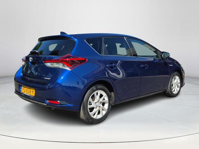 Toyota AURIS 1.8 Hybrid Executive | Volledige historie | Navigatiesysteem | Lichtmetalen velgen