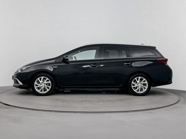 Toyota AURIS Touring Sports 1.8 Hybrid Lease pro | Panoramadak | Full map navigatie | Cruise control | Privacy glass | LM velgen |