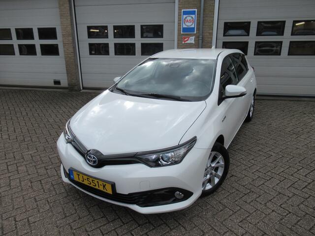 Toyota AURIS 1.8 Hybrid Dynamic Go PARELMOER LAK