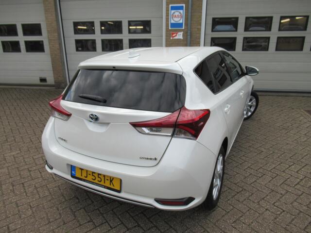 Toyota AURIS 1.8 Hybrid Dynamic Go PARELMOER LAK