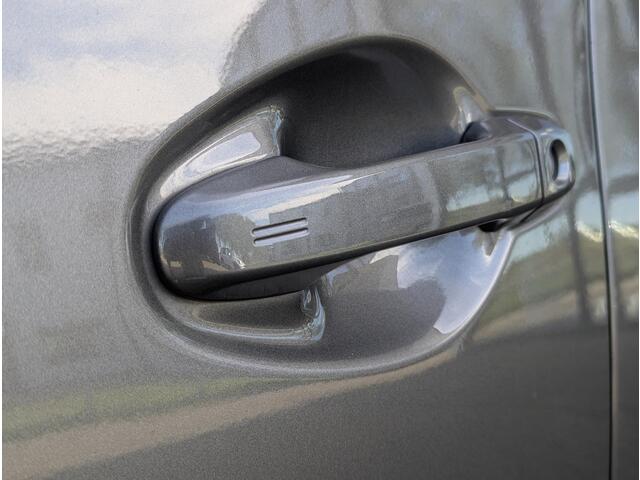 Toyota AURIS 1.8 Hybrid Executive | Half-leer | Afn. trekhaak | Stoelverw. | PDC V+A | Camera | Cruise | Climate control