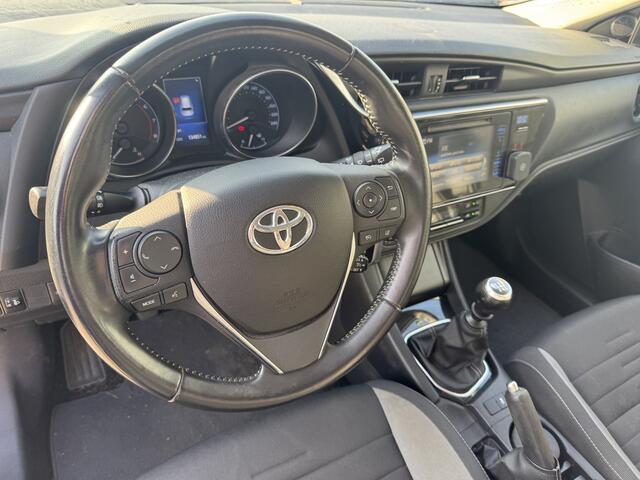 Toyota AURIS Touring Sports 1.2T Energy | Nieuw Binnen! | Navi | Clima | Trekhaak