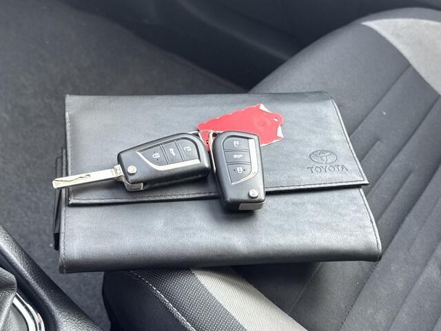 Toyota AURIS Touring Sports 1.2T Energy | Nieuw Binnen! | Navi | Clima | Trekhaak