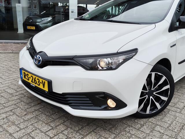 Toyota AURIS 1.8 Hybrid Black Edition | Android Auto | Trekhaak | Navi | DAB