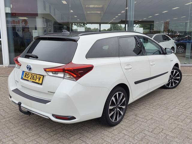 Toyota AURIS 1.8 Hybrid Black Edition | Android Auto | Trekhaak | Navi | DAB