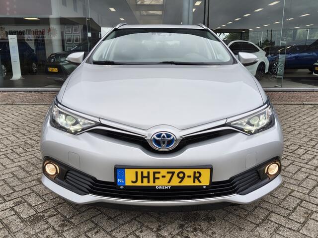 Toyota AURIS 1.8 Hybrid Dynamic | Trekhaak | Cruise Control | Stoelverwarming