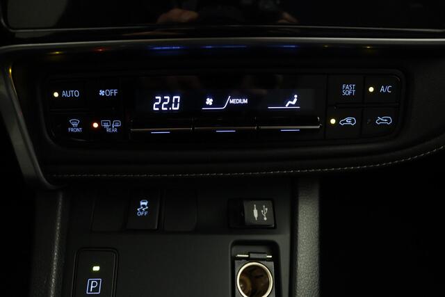 Toyota AURIS Touring Sports 1.8 Hybrid Dynamic Go | Climate conytrol | Cruise control | Parkeercamera |