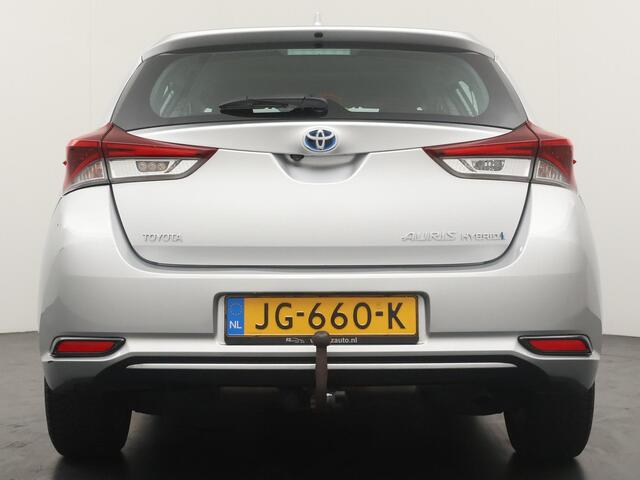 Toyota AURIS 1.8 Hybrid Aspiration - Navigatie - Trekhaak - Cruise Control