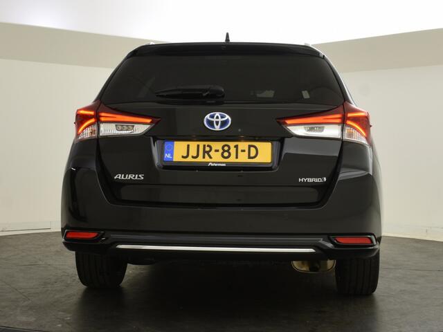 Toyota AURIS 1.8 Hybrid Team Edition | Parkeersensoren V+A | Stoelverwarming
