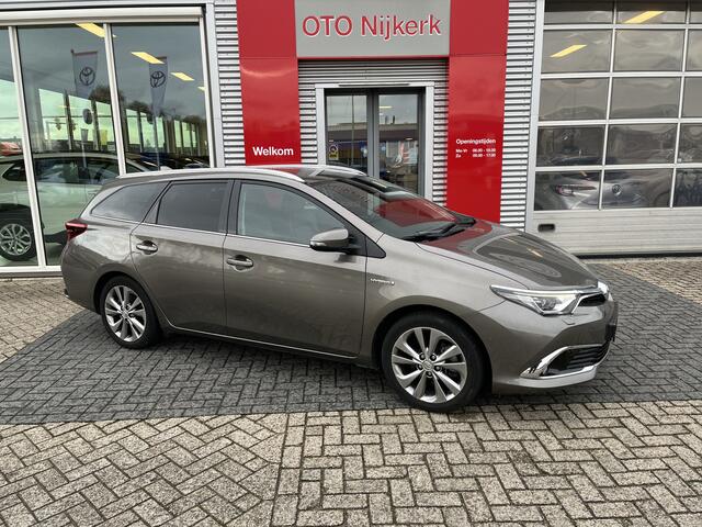 Toyota AURIS Touring Sports 1.8 Hybrid Executive *Met trekhaak!*