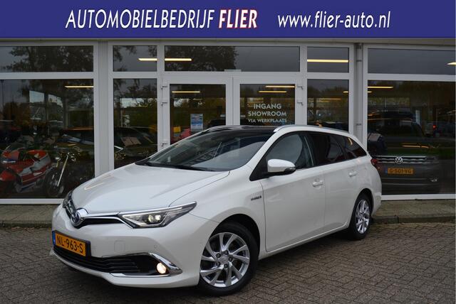 Toyota AURIS Touring Sports 1.8 Hybrid Executive | Pano | Trekhaak | Keyless | Orig. NL | NAP |