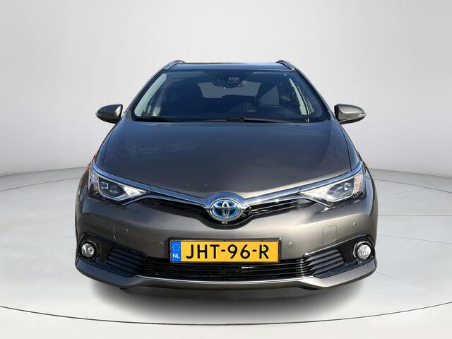Toyota AURIS 1.8 Hybrid Dynamic | Navigatie | Stoelverwarming | Parkeersensoren | 17 inch LM-velgen |
