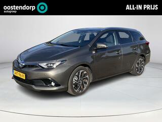 toyota-auris-1.8-hybrid-dynamic--n