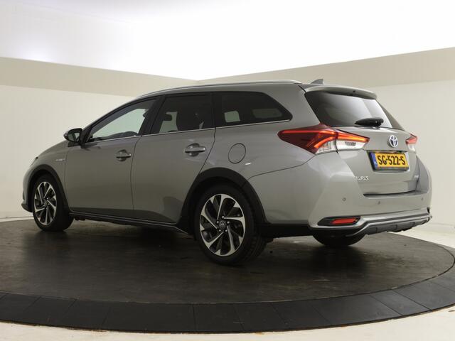 Toyota AURIS 1.8 Hybryde Freestyle | Navigatie | Panoramadak | PDC V+A
