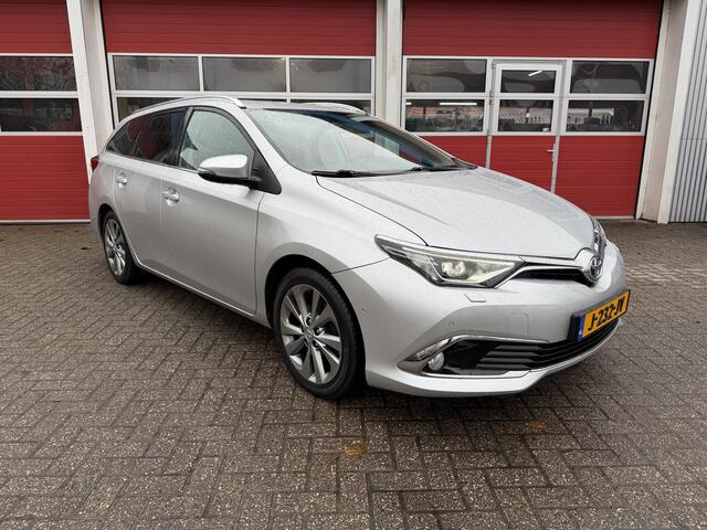 Toyota AURIS Touring Sports 1.8 Hybrid 100 PK | Executive | Navigatie | Stoelverwarming | Start- en stopknop |
