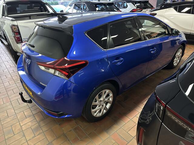 Toyota AURIS 1.8 Hybrid Energy Plus 1e eigenaar / trekhaak / zwart dak / navigatie / smartkey