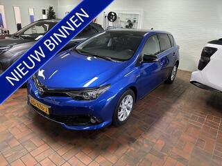 toyota-auris-1.8-hybrid-energy-plus