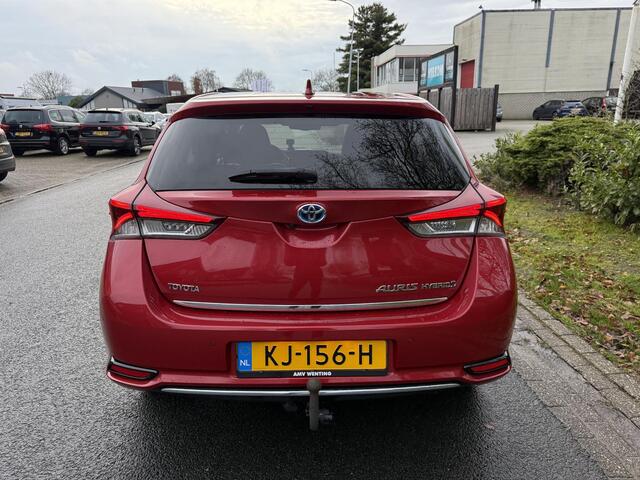 Toyota AURIS 1.8 Hybrid 136PK ExecutiveoNavioTrekhaak