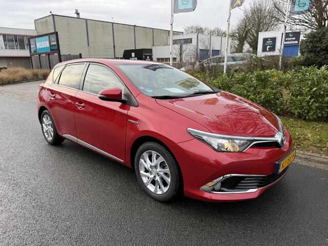 Toyota AURIS 1.8 Hybrid 136PK ExecutiveoNavioTrekhaak