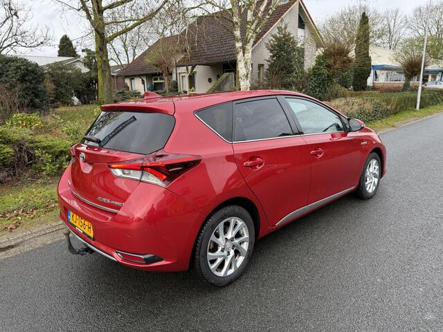 Toyota AURIS 1.8 Hybrid 136PK ExecutiveoNavioTrekhaak