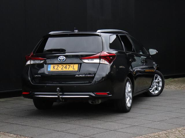 Toyota AURIS Touring Sports 1.8 Hybrid Lease pro | PANO-DAK | STOELVERW. | TREKHAAK | CRUISE | NAVI |