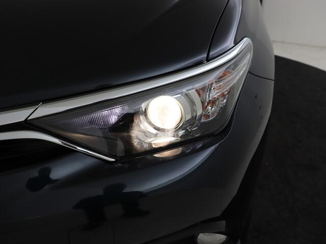 Toyota AURIS Touring Sports 1.8 Hybrid Trend | BTW Voertuig | Panorama dak | Achteruitrijcamera |