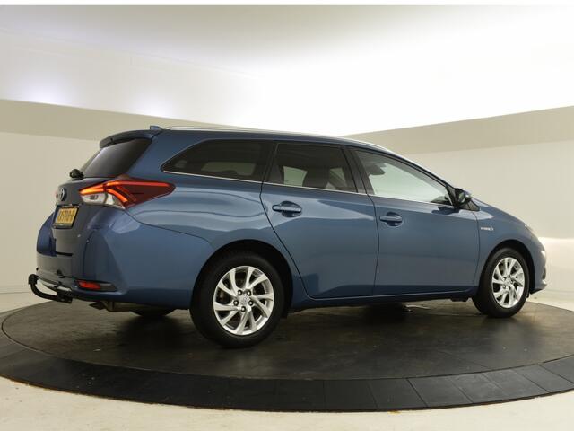 Toyota AURIS 1.8 Hybrid Trend | Trekhaak | Panoramadak | Navigatie