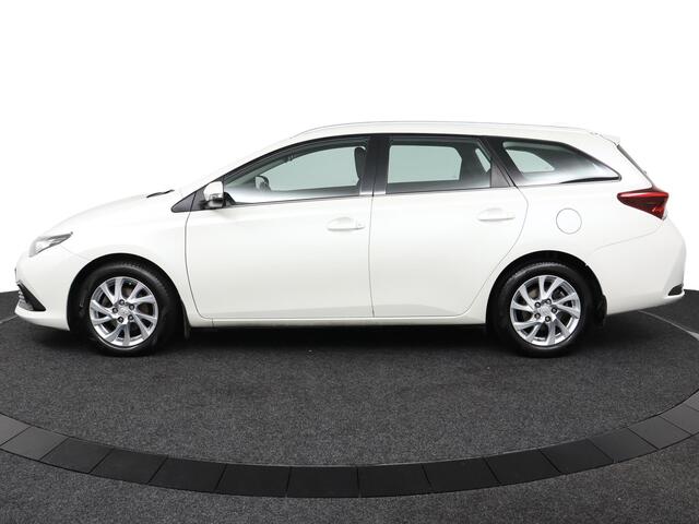 Toyota AURIS Touring Sports 1.3 Aspiration | Trekhaak | Lichtmetalen velgen | Achteruitrijcamera |