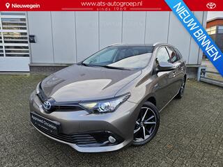 toyota-auris-touring-sports-1.8-hyb