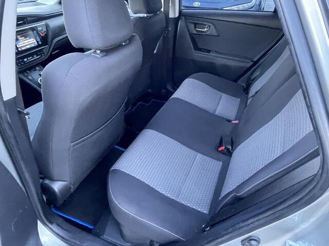 Toyota AURIS 1.8 Hybrid Dynamic Ultimate All seasonbanden