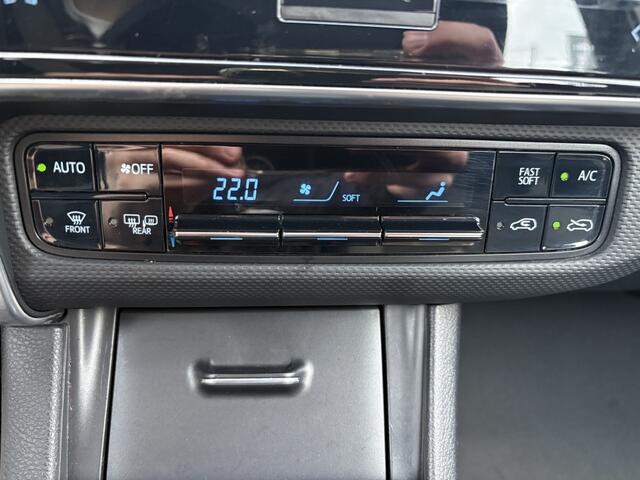 Toyota AURIS 1.3 Now | Trekaak | Bluetooth | Climate control |