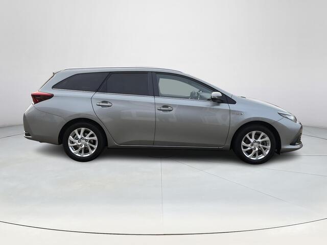 Toyota AURIS Touring Sports 1.8 Hybrid Dynamic | Navigatie | Panoramadak | Bluetooth | Parkeercamera | Cruise control |
